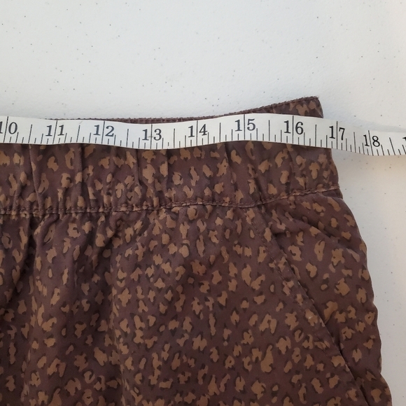 Social Standard Sanctuary XL Brown Cheetah Pull on Shorts Pockets - Picture 5 of 7